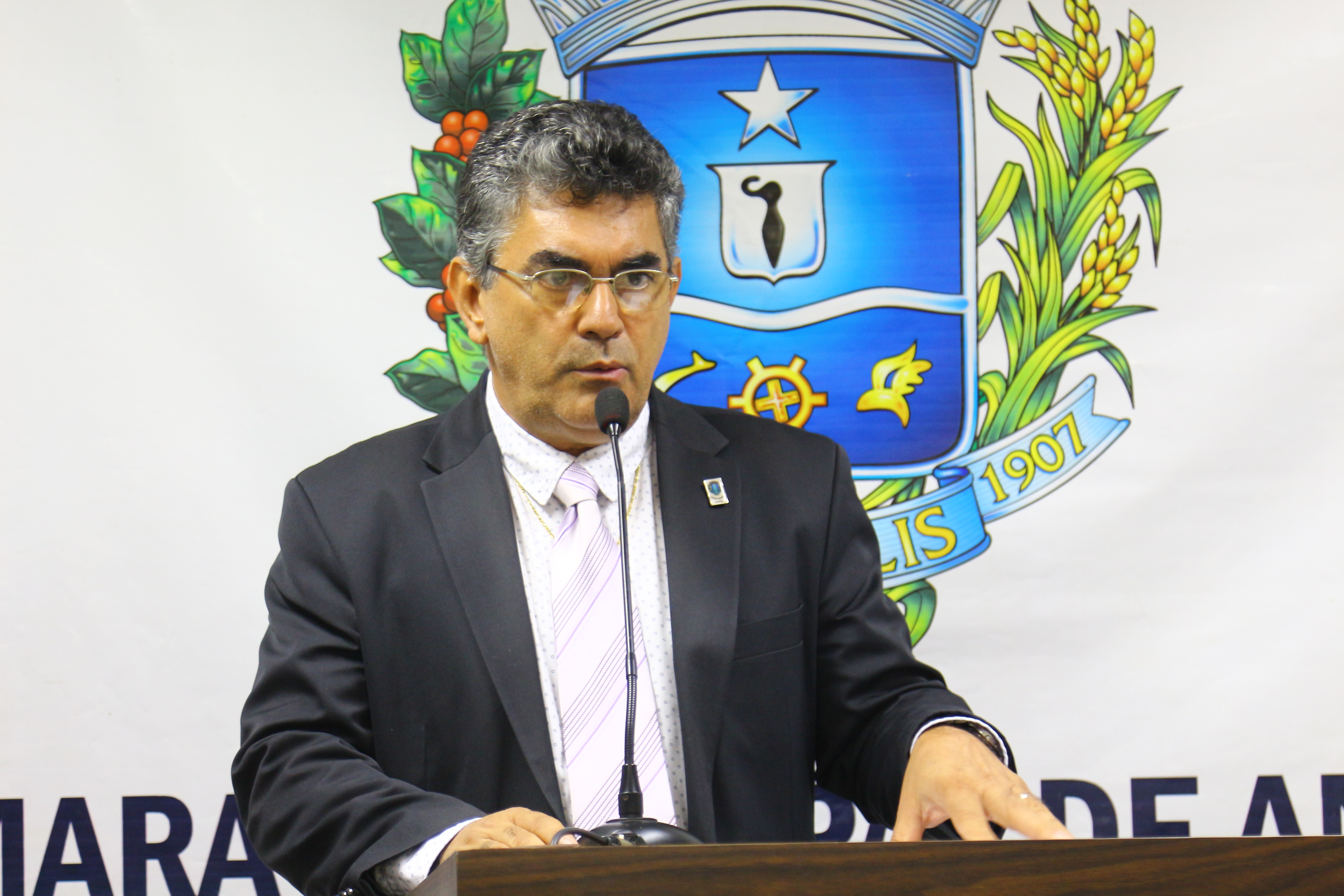 Vespa critica decisão do STF a favor do aborto