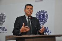 Wederson Lopes apresenta projeto que garantes assentos preferenciais em coletivos