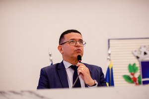 Wederson Lopes comemora aprovação de projeto que institui Dia Municipal dos Legendários 
